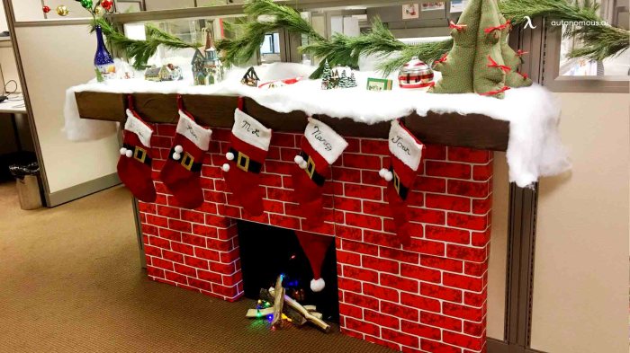 How to decorate your office bay for christmas